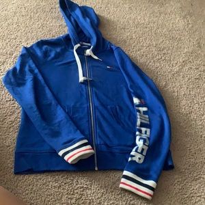 Tommy Hilfiger hoodie ! Worn a couple times